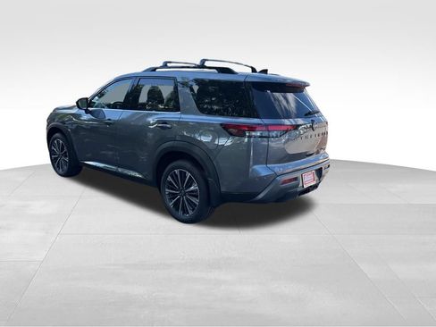 New 2026 Nissan Pathfinder Platinum AWD/4WD image 2