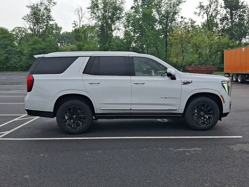 Used 2026 GMC Yukon Denali w/ Sun & Power Step Package AWD/4WD image 7