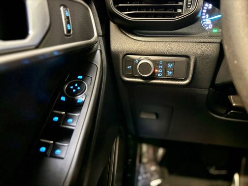 Used 2020 Ford Explorer 2WD image 16