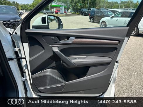 Used 2025 Audi Q5 e Premium Plus w/ Premium Plus Package AWD/4WD image 22