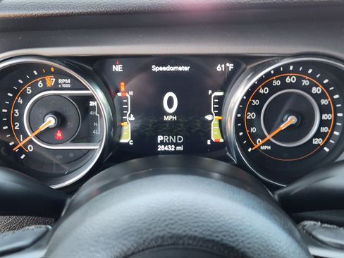 Used 2022 Jeep Wrangler Unlimited Sport image 10