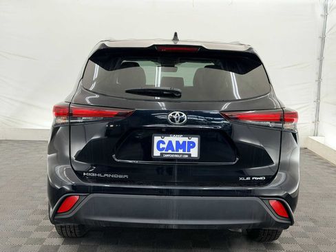 Used 2024 Toyota Highlander XLE image 5