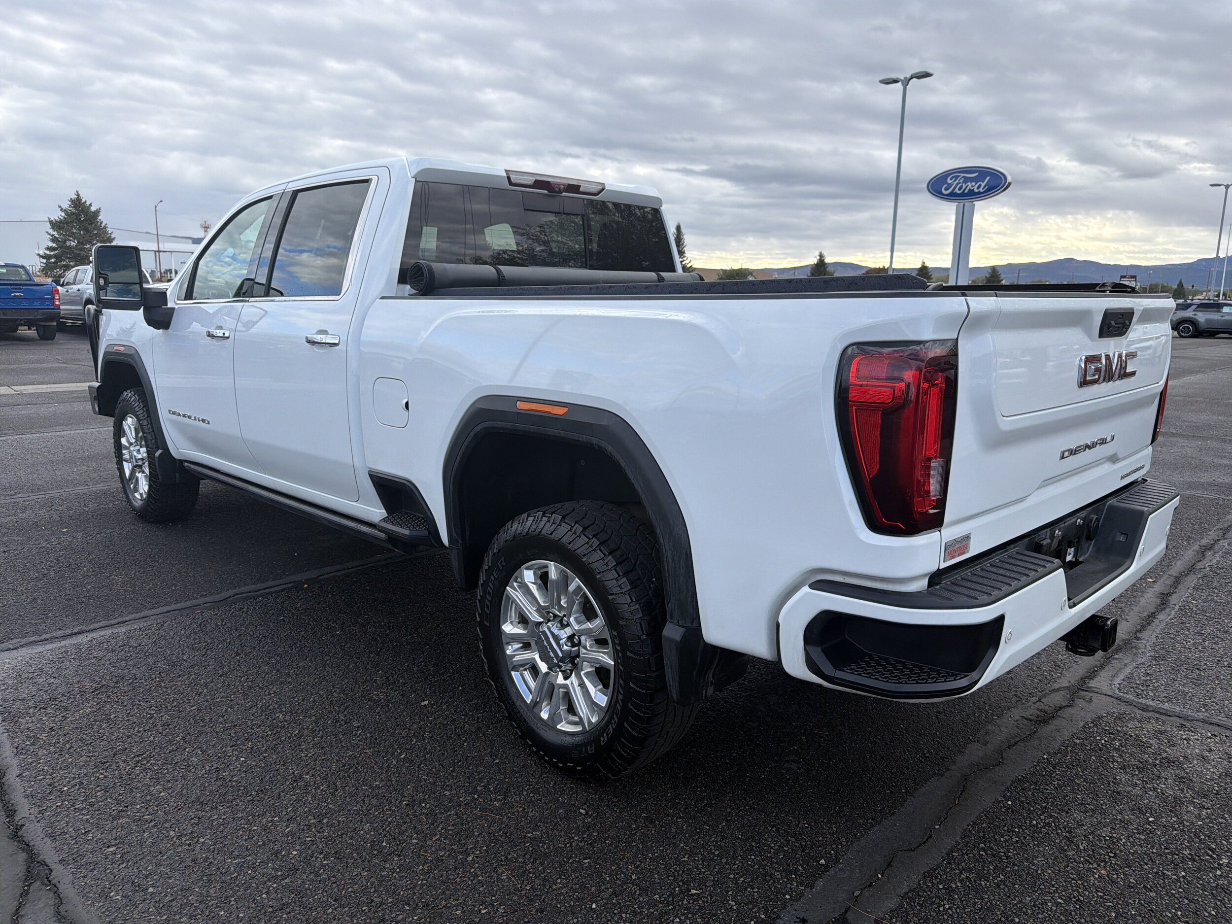 Used 2021 GMC Sierra 3500 Denali w/ Denali Ultimate Package AWD/4WD image 7