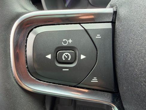 Used 2023 Volvo C40 P8 Recharge Plus w/ Protection Package Premier AWD/4WD image 13