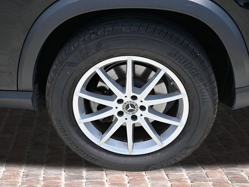 Used 2024 Mercedes-Benz GLE 450e 4MATIC image 36