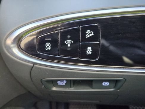 Used 2023 Genesis GV70 2.5T w/ Advanced Package image 30