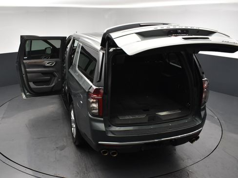 Used 2023 Chevrolet Suburban Premier RWD image 33