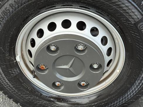 Used 2021 Mercedes-Benz Sprinter 4500 image 11