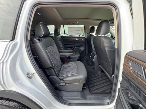 New 2026 Volkswagen Atlas SEL Premium R-Line AWD/4WD image 23