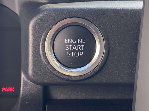 Used 2025 Toyota 4Runner SR5 image 29