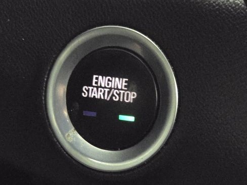 Used 2023 GMC Terrain SLE image 28