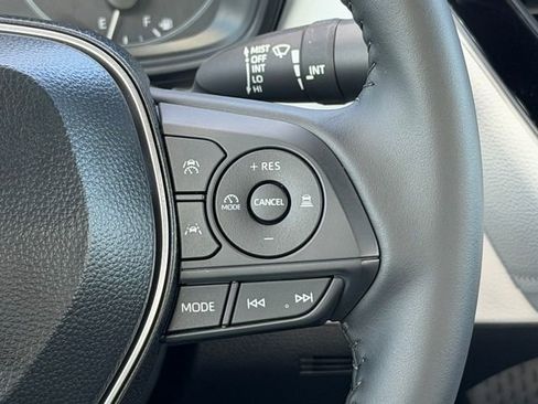 Certified 2025 Toyota Corolla SE w/ Convenience Package image 28