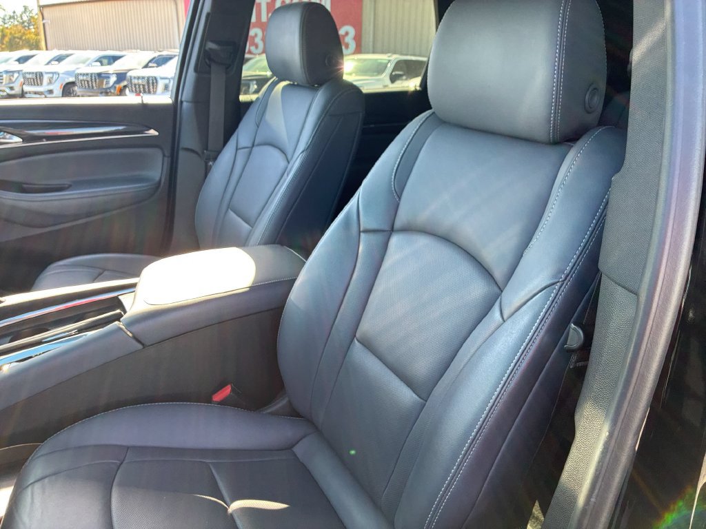 Used 2023 Buick Enclave Essence FWD image 13