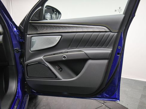 Used 2025 Maserati Grecale GT AWD/4WD image 42