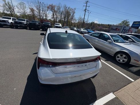 Used 2022 Hyundai Elantra SEL w/ Convenience Package image 8