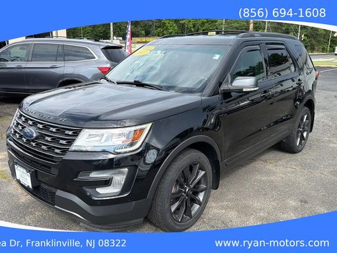 Used 2017 Ford Explorer XLT w/ XLT Appearance Package AWD/4WD image 1