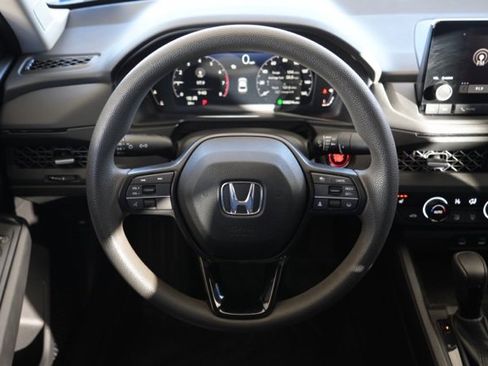 Used 2023 Honda Accord EX image 11