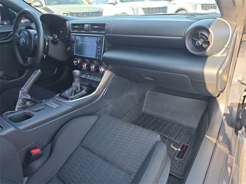 Used 2023 Toyota GR86 Base image 13