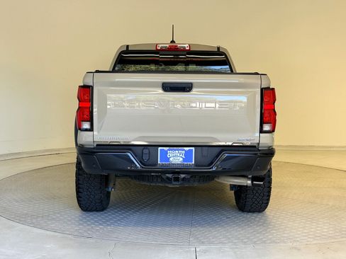 Used 2023 Chevrolet Colorado ZR2 w/ ZR2 Convenience Package III image 10