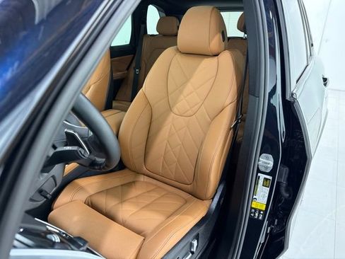 Used 2023 BMW X5 xDrive40i w/ M Sport Package AWD/4WD image 13
