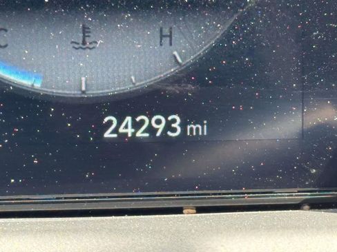 Used 2023 Hyundai Tucson Limited image 30