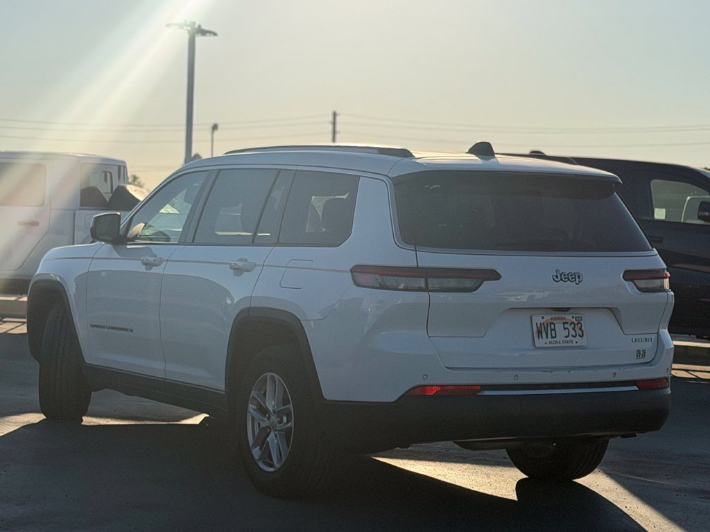 Used 2023 Jeep Grand Cherokee L Laredo RWD image 3