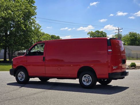 Used 2016 GMC Savana 3500 RWD image 9