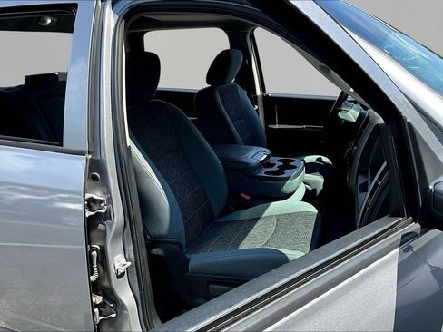 Used 2019 RAM 1500 Express w/ Wheel & Sound Group AWD/4WD image 30