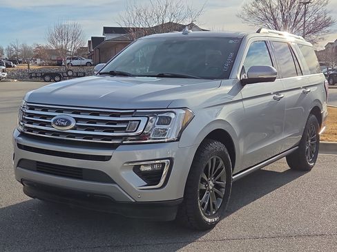Used 2020 Ford Expedition Limited image 2