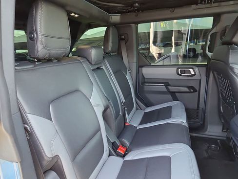 Used 2024 Ford Bronco Black Diamond AWD/4WD image 17
