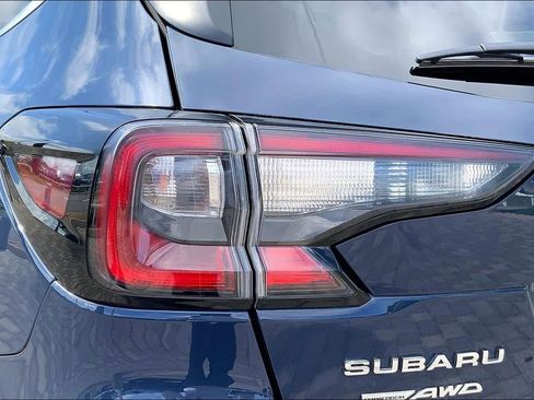 Used 2025 Subaru Outback Touring AWD/4WD image 22