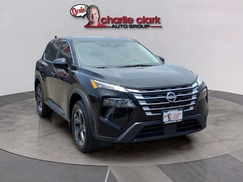Used 2026 Nissan Rogue SV FWD image 7