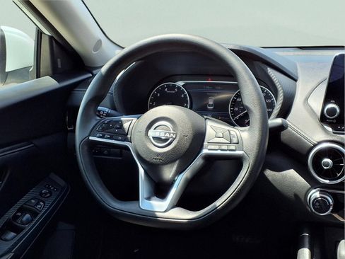 Used 2024 Nissan Sentra SV FWD image 14