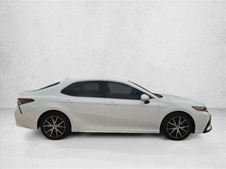 Used 2022 Toyota Camry SE w/ Carpet Mat Package (TMS) FWD video 4