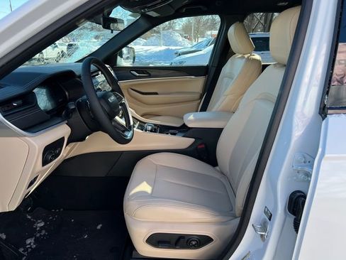 New 2026 Jeep Grand Cherokee Limited AWD/4WD image 4