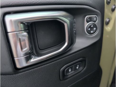 New 2025 Jeep Wrangler Rubicon w/ XTREMEE 35" Tire Package image 12