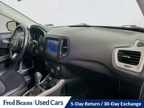 Used 2018 Jeep Compass Latitude w/ Popular Equipment Group AWD/4WD image 31