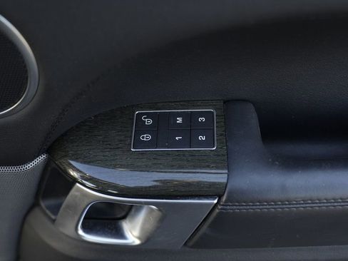 Used 2020 Land Rover Range Rover Sport HSE image 38