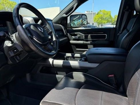 Used 2020 RAM 2500 Laramie w/ Night Edition AWD/4WD image 9