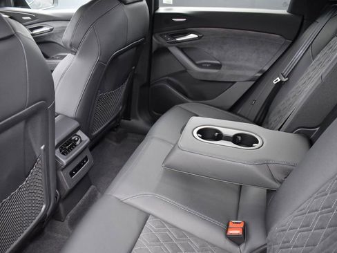 New 2027 Audi SQ6 e-tron Premium Plus AWD/4WD image 18