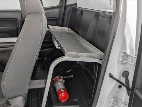 Used 2022 Chevrolet Colorado LT w/ Fleet Safety Package RWD image 17