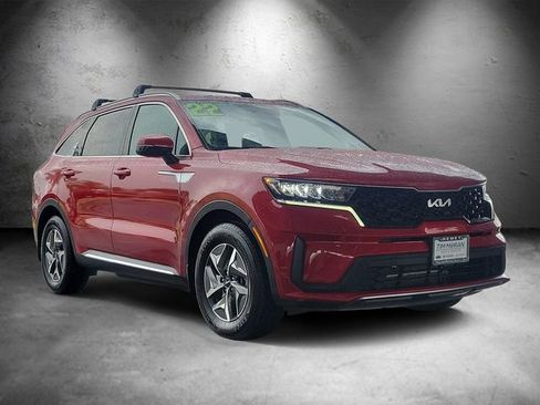 Used 2022 Kia Sorento S FWD image 2