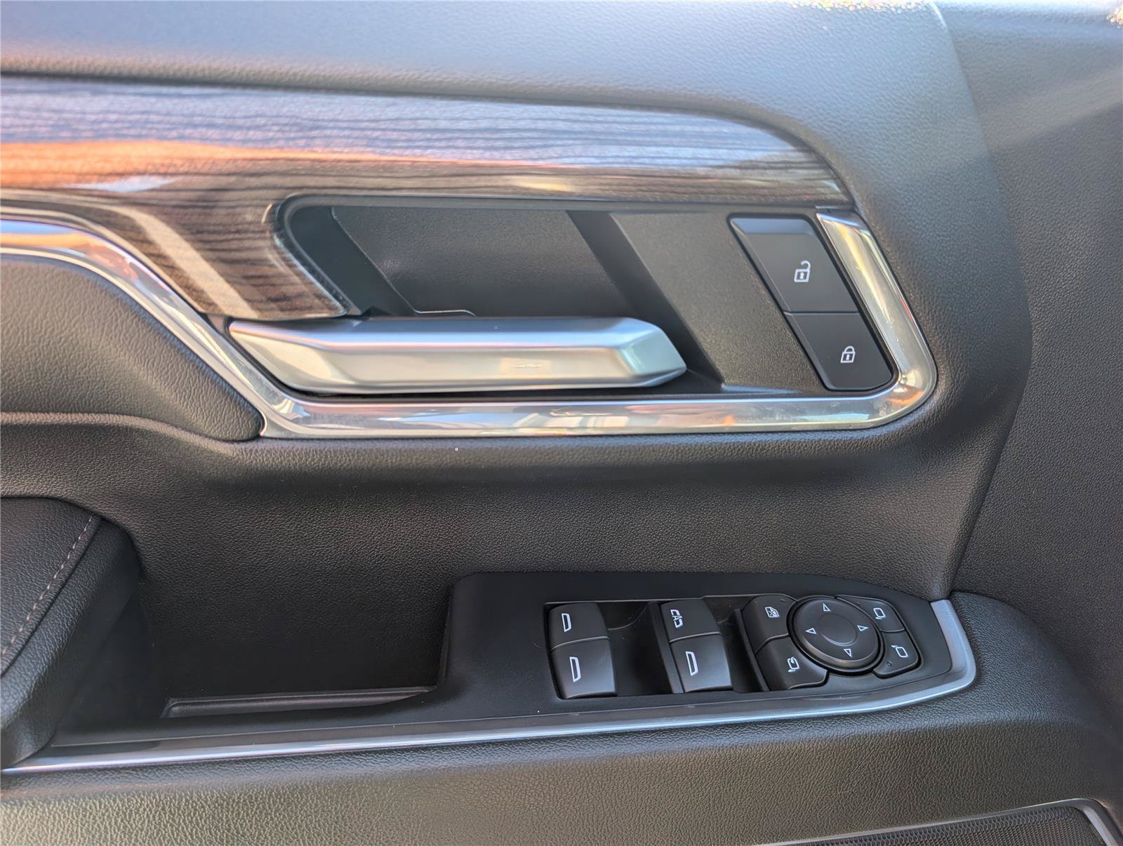 Used 2024 Chevrolet Silverado 2500 LT AWD/4WD image 23