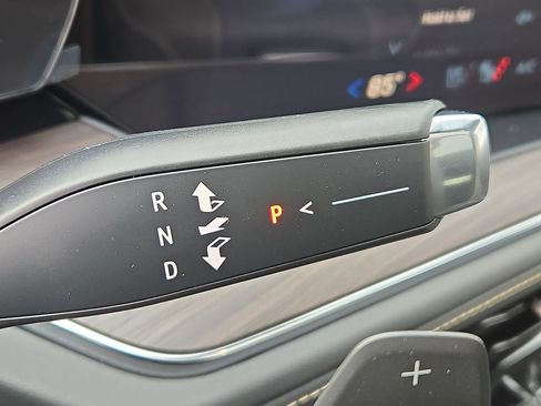 New 2026 Chevrolet Suburban Premier image 15