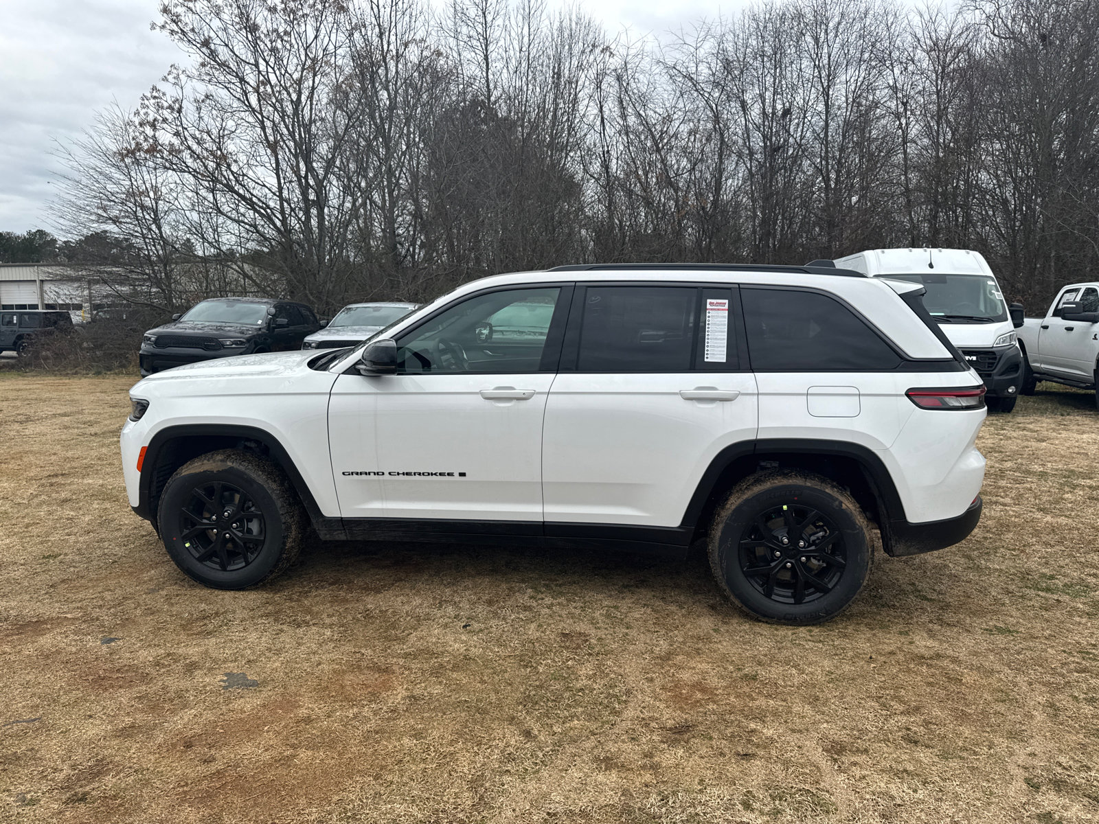 New 2026 Jeep Grand Cherokee Altitude RWD image 8