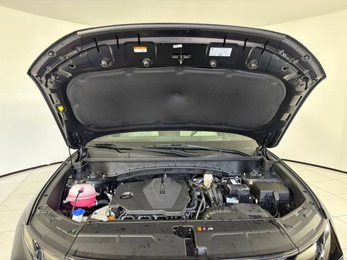 Certified 2025 Hyundai Tucson Limited FWD image 11