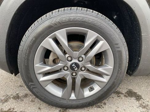 Used 2021 Kia Seltos S image 17