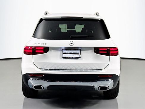 Used 2026 Mercedes-Benz GLB 250 image 3