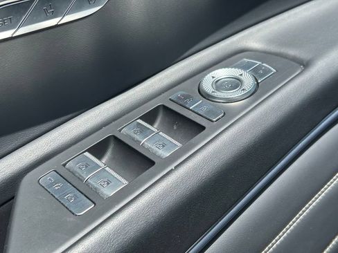 Used 2025 Genesis GV80 2.5T Standard AWD/4WD image 24