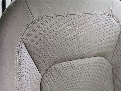 Used 2024 Land Rover Defender 110 S image 18